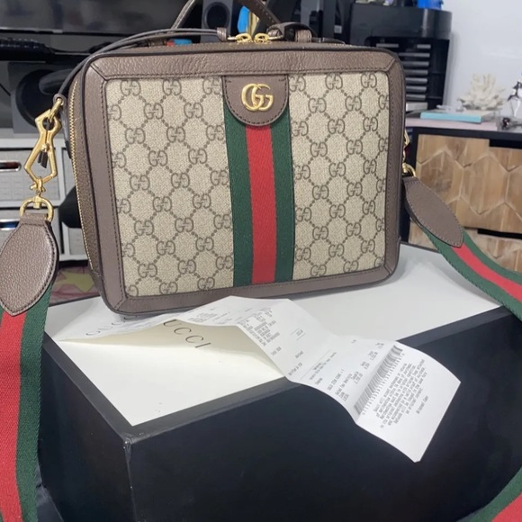 Good, interior - Picture 2 of 4